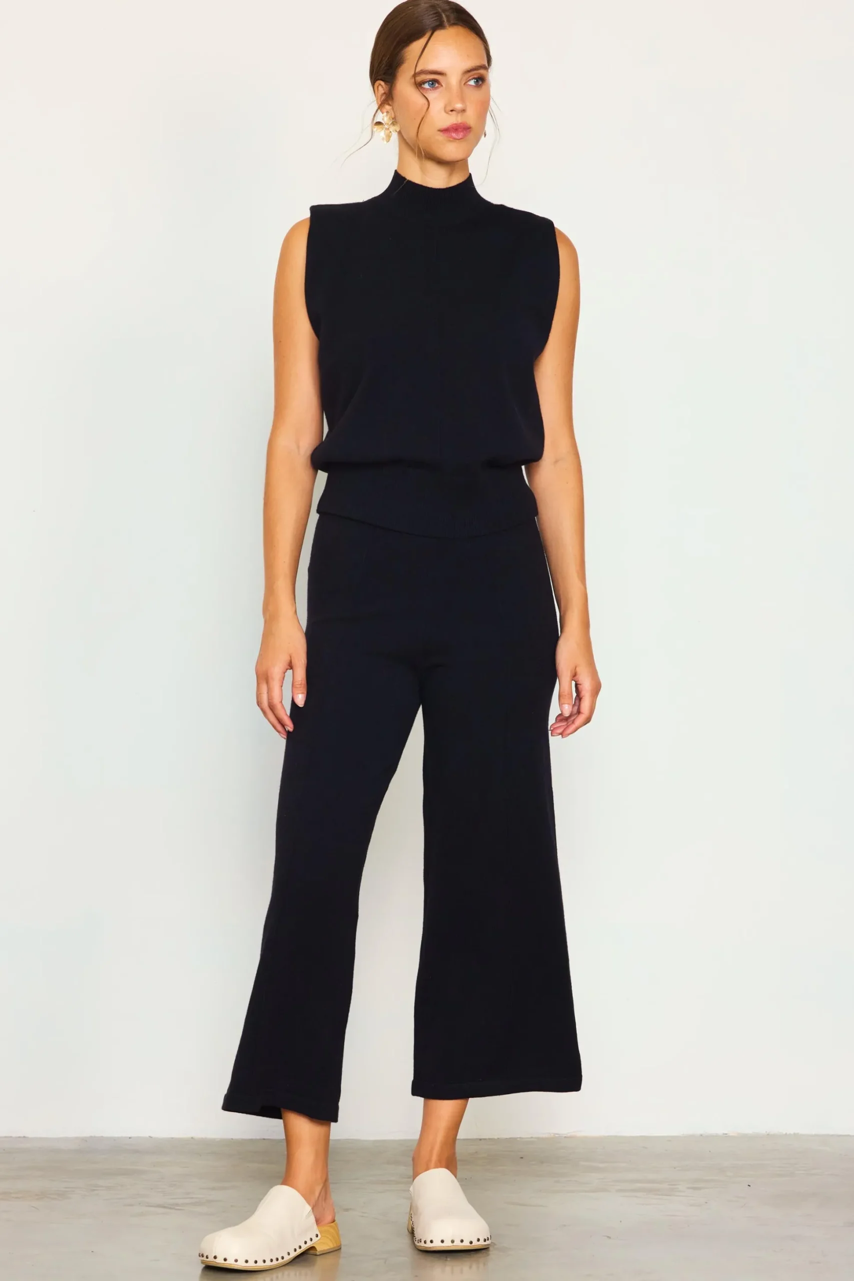 Cropped Knit Pants
